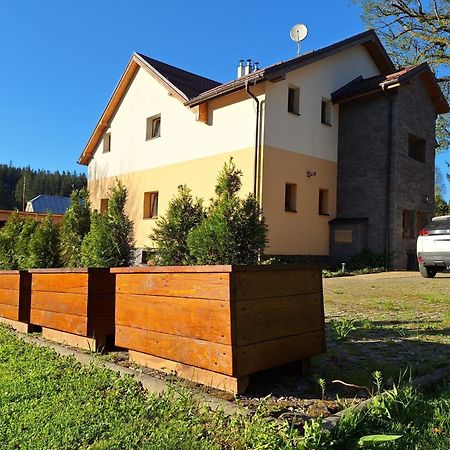 Vila Pohoda Javorniky S Rozlahlym Pozemkom Makov Exterior photo