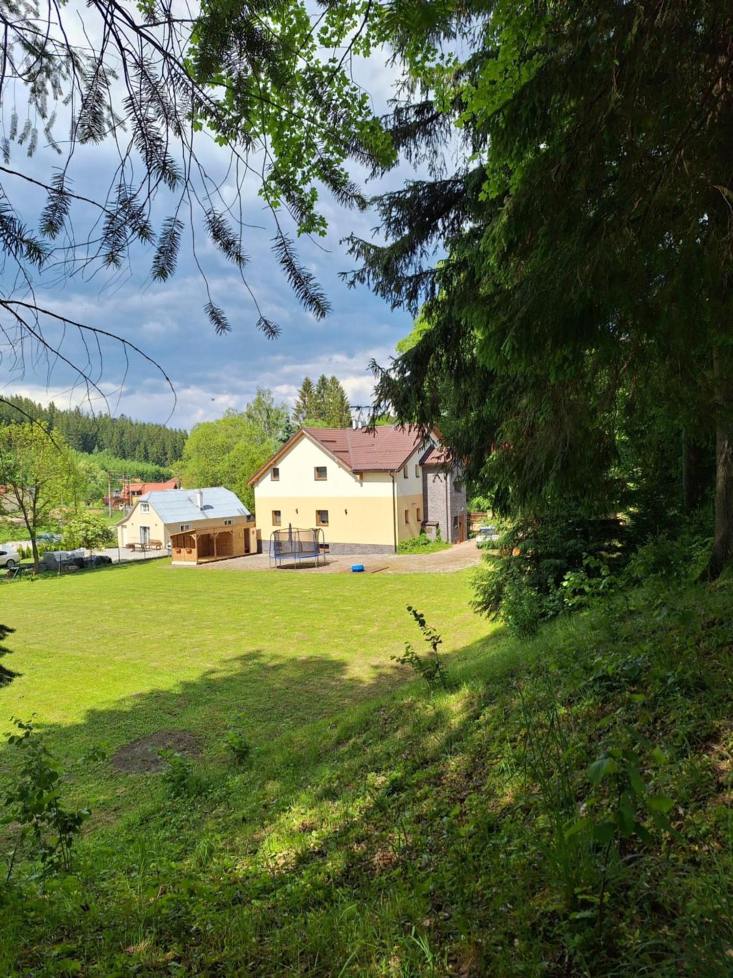 Vila Pohoda Javorniky S Rozlahlym Pozemkom Makov Exterior photo