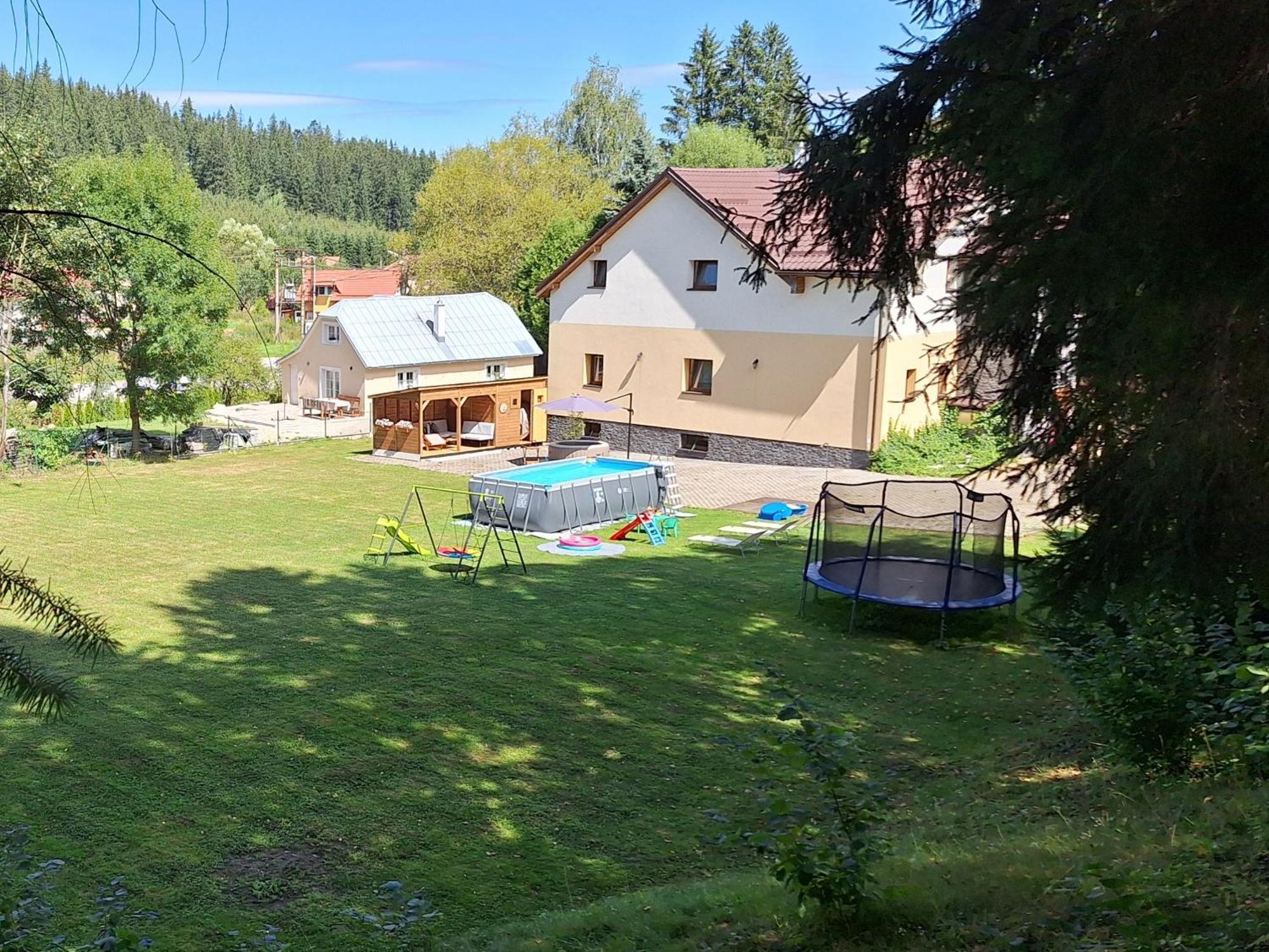 Vila Pohoda Javorniky S Rozlahlym Pozemkom Makov Exterior photo